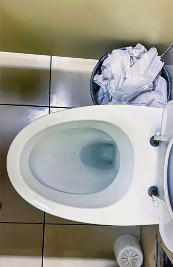 https://blockeddrainsinperth.com.au/uploads/2025/07/blocked-toilet-31722.jpg